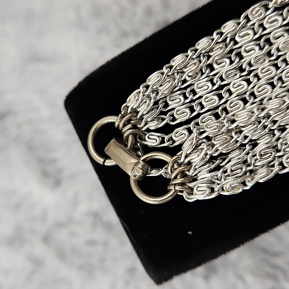 Sarah Coventry multichained necklace - Picture 2 of 5